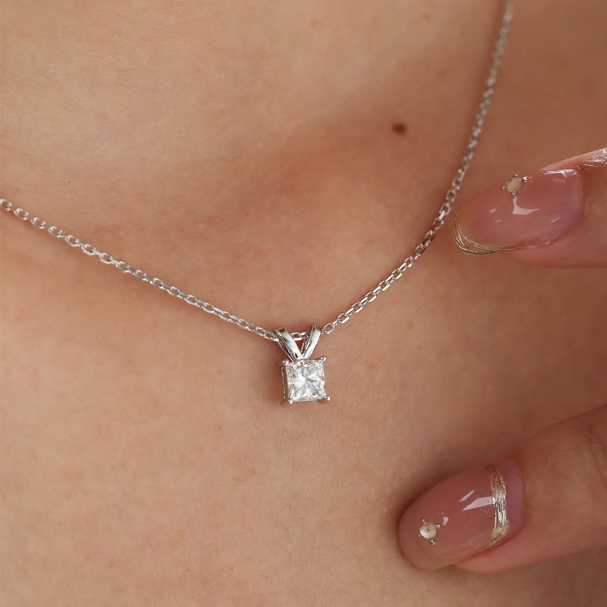 Princess-cut lab-grown diamond four-prong setting pendant necklace
